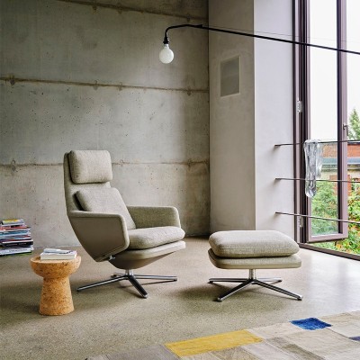 Vitra, Grand Relax & Pouf in tessuto Corsaro Vitra, Grand Relax & Pouf in tessuto Corsaro