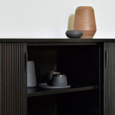Imagen ambientada interior aparador Roller Max de Ethnicraft.