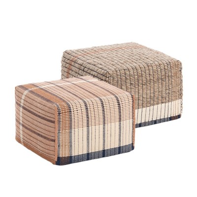 Puf Reversible Pink de Gan Rugs en Moises Showroom Puf Reversible Pink de Gan Rugs en Moises Showroom