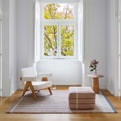 Puf Reversible Pink de Gan Rugs en Moises Showroom Puf Reversible Pink de Gan Rugs en Moises Showroom