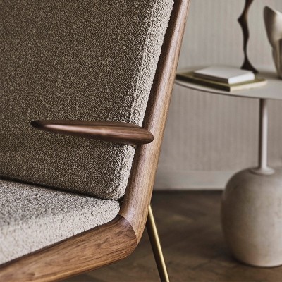 Detalle estructura nogal sillón Boomerang HM2 &Tradition Detalle estructura nogal sillón Boomerang HM2 &Tradition