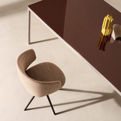 MDF Italia, Silla Universal Armchair de 4 radios con asiento tapizado MDF Italia, Silla Universal Armchair de 4 radios con asiento tapizado