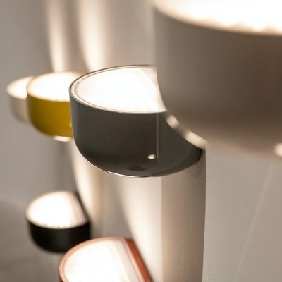 Imagen ambientada detalle Bellop Wall Up by Flos Imagen ambientada detalle Bellop Wall Up by Flos