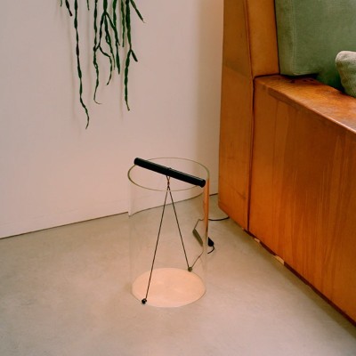 Imagen ambientada To-Tie T2 black de Flos Imagen ambientada To-Tie T2 black de Flos