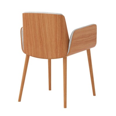 Respaldo Hug chair roble super mate de Punt Mobles. Respaldo Hug chair roble super mate de Punt Mobles.
