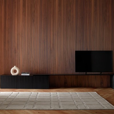 Imagen ambientada mueble tv velasca y alfombra carbón Chicago de Punt Mobles. Imagen ambientada mueble tv velasca y alfombra carbón Chicago de Punt Mobles.
