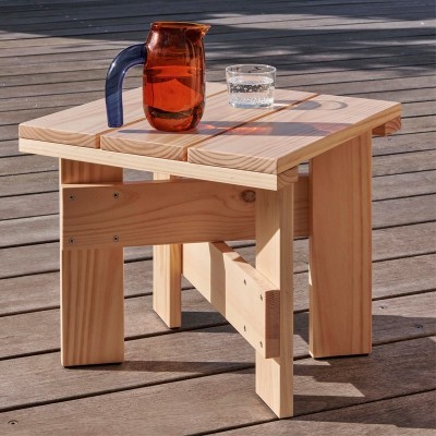 Imagen ambientada Crate Low Table madera de pino acabado natural de HAY Imagen ambientada Crate Low Table madera de pino acabado natural de HAY