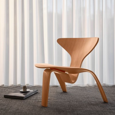 Imagen ambientada PK0 A en madera de pino de Oregón de Fritz Hansen Imagen ambientada PK0 A en madera de pino de Oregón de Fritz Hansen