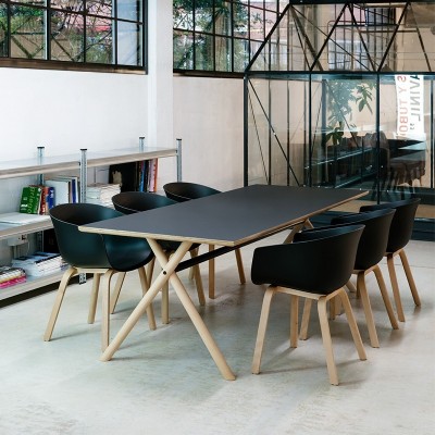 Ondarreta, Chaise Bai avec pieds en bois Ondarreta, Chaise Bai avec pieds en bois
