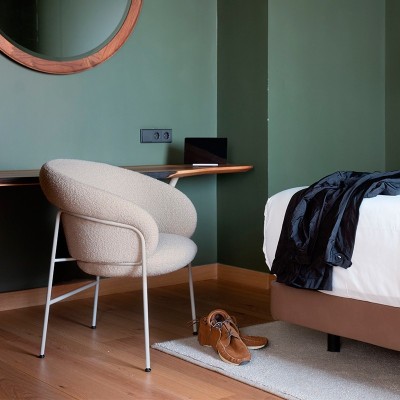 Ginger Ondarreta chair with 4 feet Ginger Ondarreta chair with 4 feet