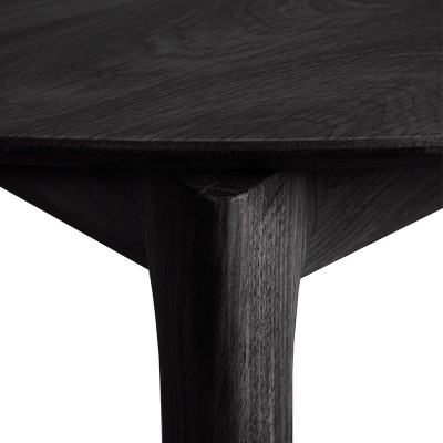 Detalle pata mesa Bok extensible redonda de Ethnicraft Detalle pata mesa Bok extensible redonda de Ethnicraft