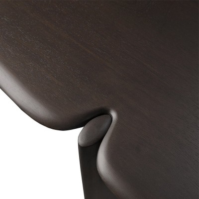 Detalle superficie madera de caoba teñida en marrón oscuro Consola PI de Ethnicraft Detalle superficie madera de caoba teñida en marrón oscuro Consola PI de Ethnicraft