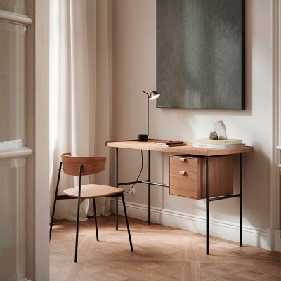 Ambiente silla Kol y escritorio Kutxa de Treku Ambiente silla Kol y escritorio Kutxa de Treku