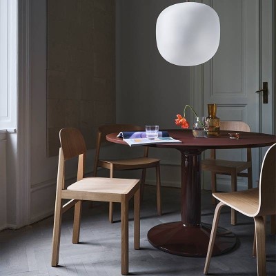 Muuto, tavolo da pranzo in mezzo Muuto, tavolo da pranzo in mezzo
