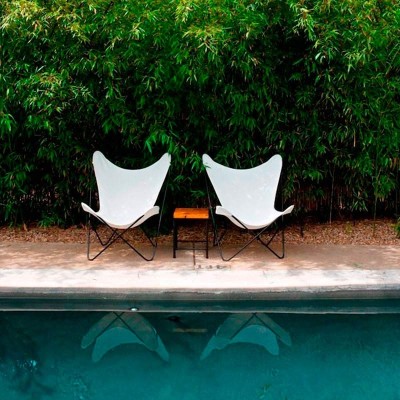 Sillón BKF Lona blanca Isist Atelier ambiente Sillón BKF Lona blanca Isist Atelier ambiente