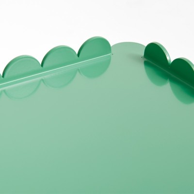Detalle bandeja Arcs Trolley low jade green de HAY Detalle bandeja Arcs Trolley low jade green de HAY