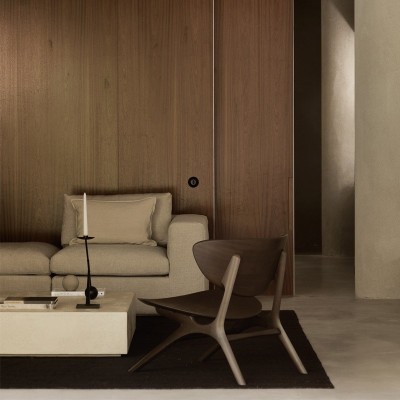 Imagen ambientada salón Sillón Eye caoba marrón oscuro de Ethnicraft