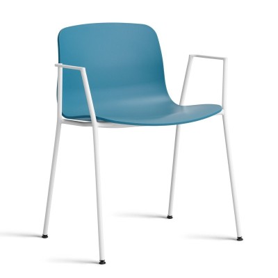 About A Chair AAC18 color azure blue con pata blanca de HAY About A Chair AAC18 color azure blue con pata blanca de HAY