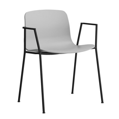 About A Chair AAC18 color concrete grey con pata negra de HAY About A Chair AAC18 color concrete grey con pata negra de HAY