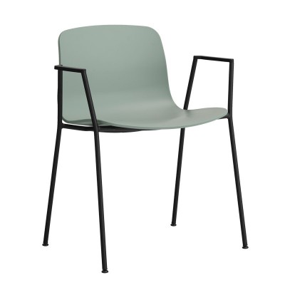 About A Chair AAC18 color fall green con pata negra de HAY About A Chair AAC18 color fall green con pata negra de HAY