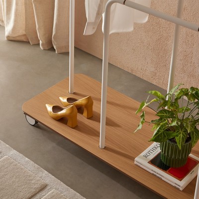 Punt Mobles Plate Punt Mobles Plate