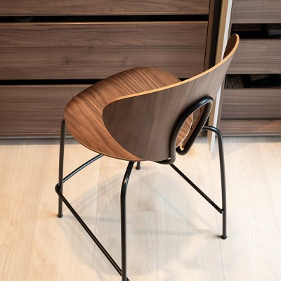 Tabourets Globus en bois - STUA Tabourets Globus en bois - STUA
