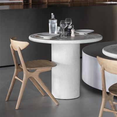 Tavolo da pranzo Elements, microcemento Off White, di Ethnicraft Tavolo da pranzo Elements, microcemento Off White, di Ethnicraft