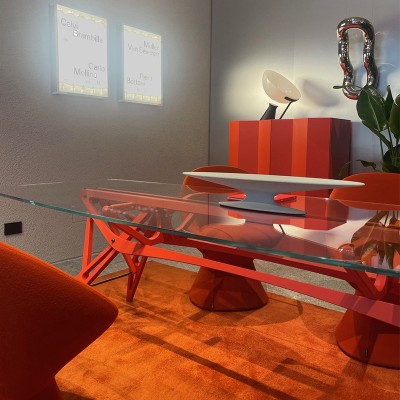 Mesa Reale CM de Zanotta, diseño de Carlo Molino