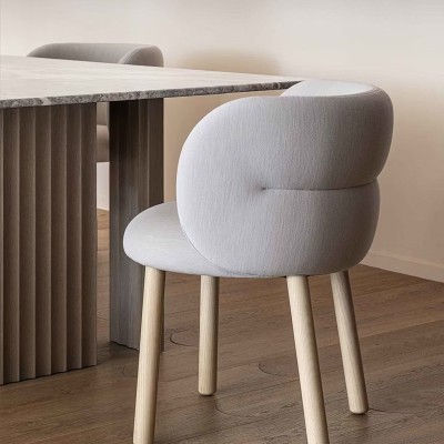 Moroso, Chaise Getlucky avec piètement en chêne Moroso, Chaise Getlucky avec piètement en chêne