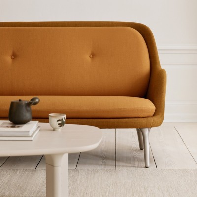 Fritz Hansen, divano FRI disegnato da Jaime Hayon Fritz Hansen, divano FRI disegnato da Jaime Hayon