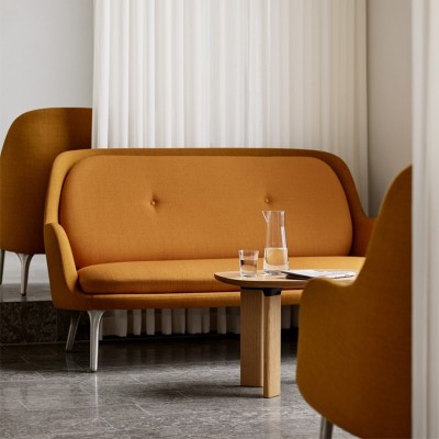 Fritz Hansen, Analog side table , diseñada por Jaime Hayon