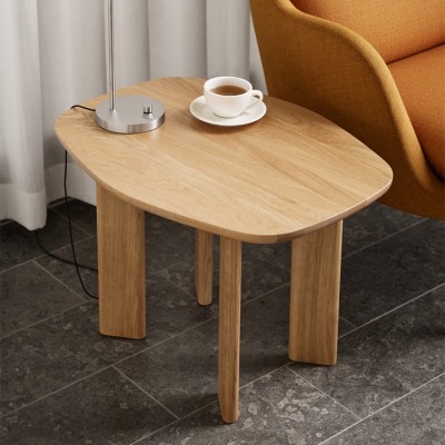 Fritz Hansen, Analog side table , diseñada por Jaime Hayon