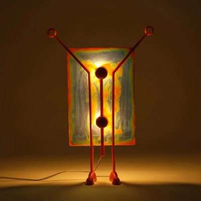 Salvatore Lamp Meritalia azul encendida Salvatore Lamp Meritalia azul encendida