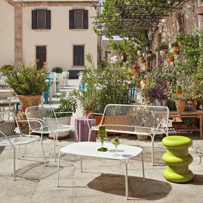 Kartell - Divano Hiray, adatto per uso esterno. Kartell - Divano Hiray, adatto per uso esterno.