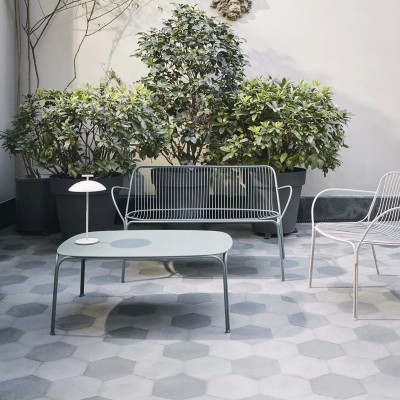 Kartell - Divano Hiray, adatto per uso esterno. Kartell - Divano Hiray, adatto per uso esterno.