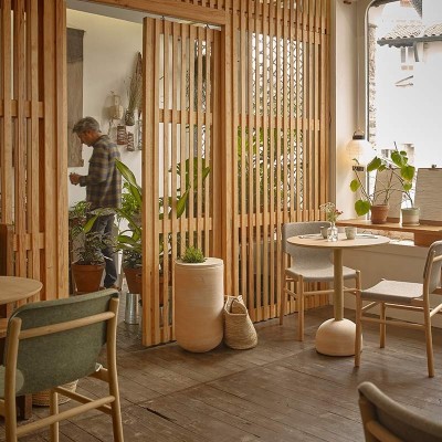 Silla Xume bar cafe Alki
