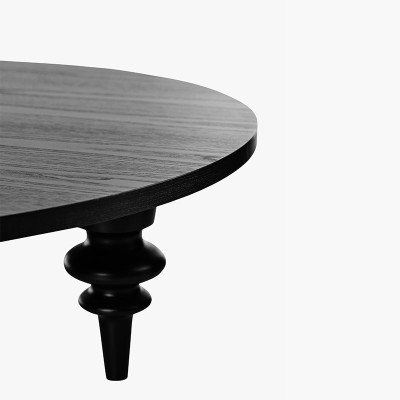 Mesa baja Multileg fresno teñido negro de BD Barcelona en Moises Showroom