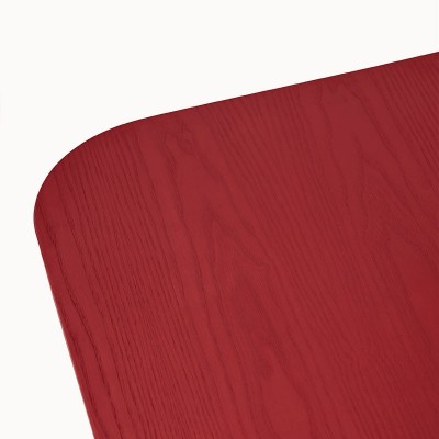 Mesa baja Multileg fresno teñido rojo cereza de BD Barcelona en Moises Showroom