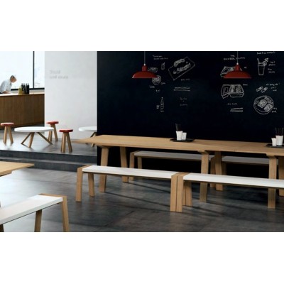 Table Mitis en chêne super mat - Punt Mobles Table Mitis en chêne super mat - Punt Mobles