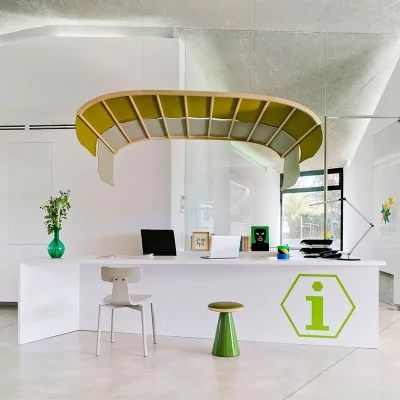 Banqueta Pion de Sancal en Moises Showroom Banqueta Pion de Sancal en Moises Showroom