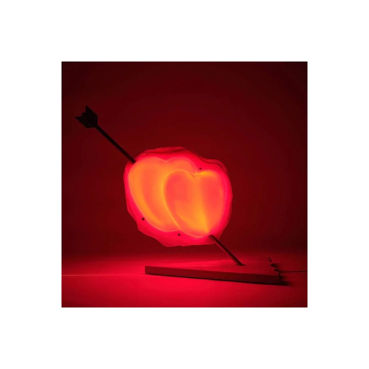 Love Lamp Meritalia encendida