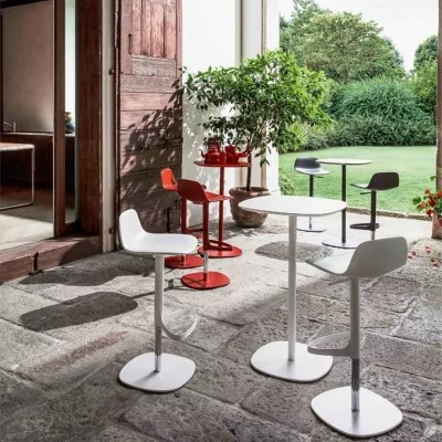 Design de fezes Bonnie Bonaldo Design de fezes Bonnie Bonaldo